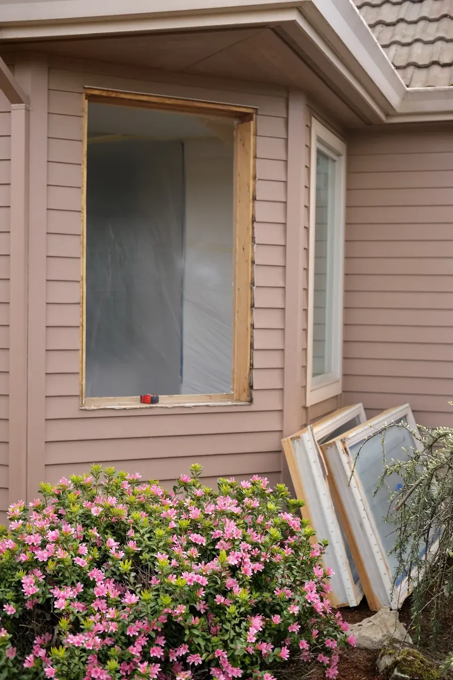 Window opening measured for a new window